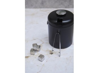 Hielera Premium Gerard Black Negra Con Pinza